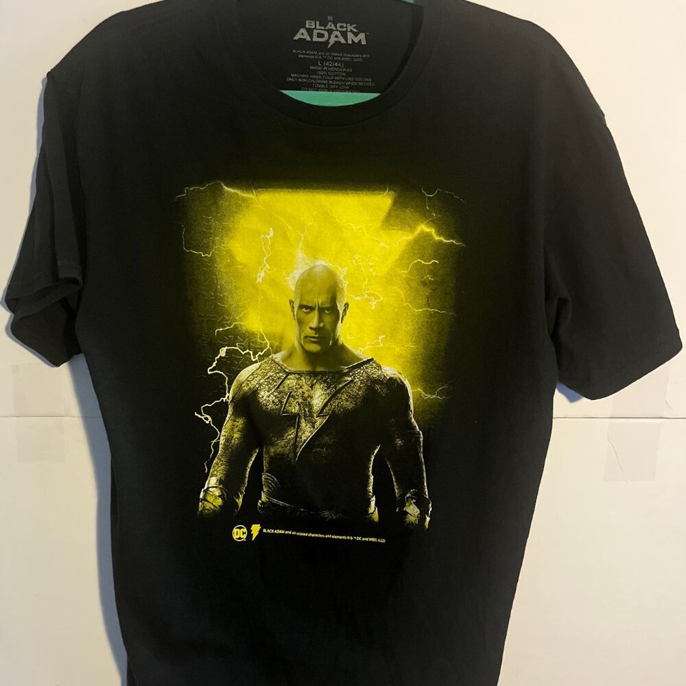 Black Adam T-Shirt Large DC Comics Dwayne Johnson Lightning Graphic Tee Black